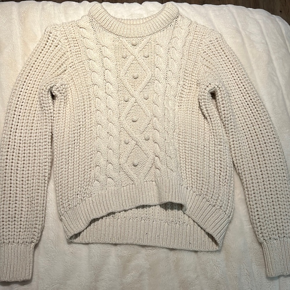 Tommy Hilfiger knit sweater!